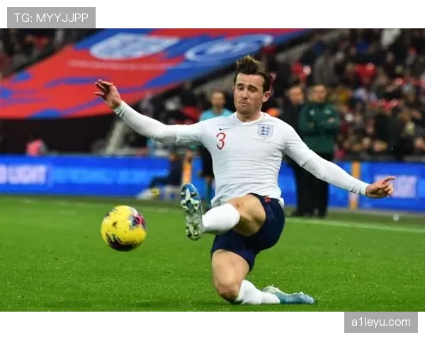 奇尔韦尔闪耀赛场，关键突破助球队逆转取胜