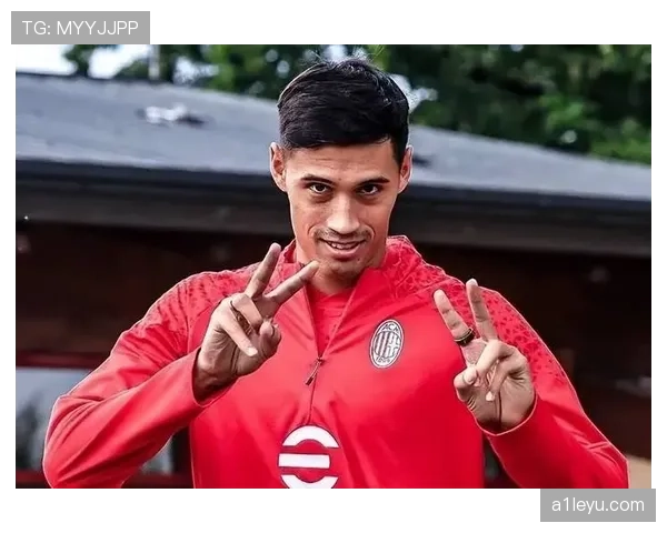 Osimhen社交媒体热度飙升，年轻前锋崭露头角成为足坛新宠