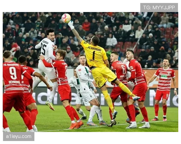 奥格斯堡中场高效组织攻防转换，助球队斩获关键胜利