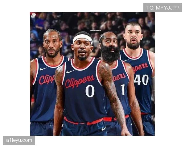 达尼洛右路突破与中卫灵活切换成战术亮点，助力球队创新表现