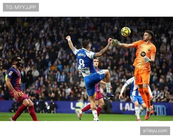 西甲：黄潜新纪元开启，阵容升级与战术革新助力球队崛起