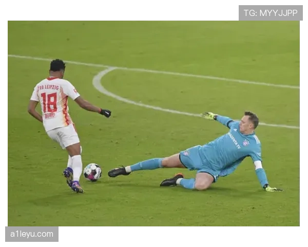 诺伊尔关键扑救助球队挺进欧冠决赛,状态回暖成焦点 诺伊尔关键扑救助球队挺进欧冠决赛,状态回暖成焦点